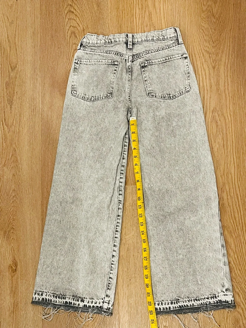 Old Navy Light Gray Acid-Wash Wide Leg Jeans
